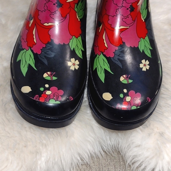 Sakroots floral faux fur lined rain boots - Picture 13 of 15
